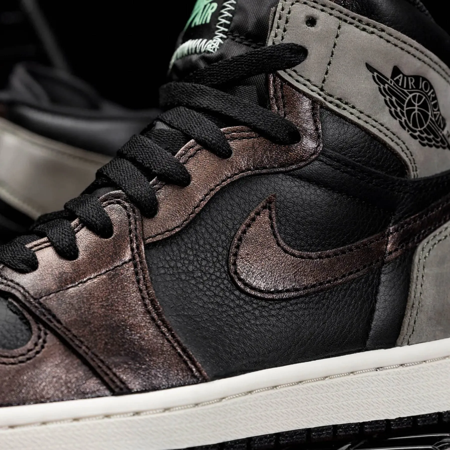 Air Jordan 1 Retro High OG 'Patina'