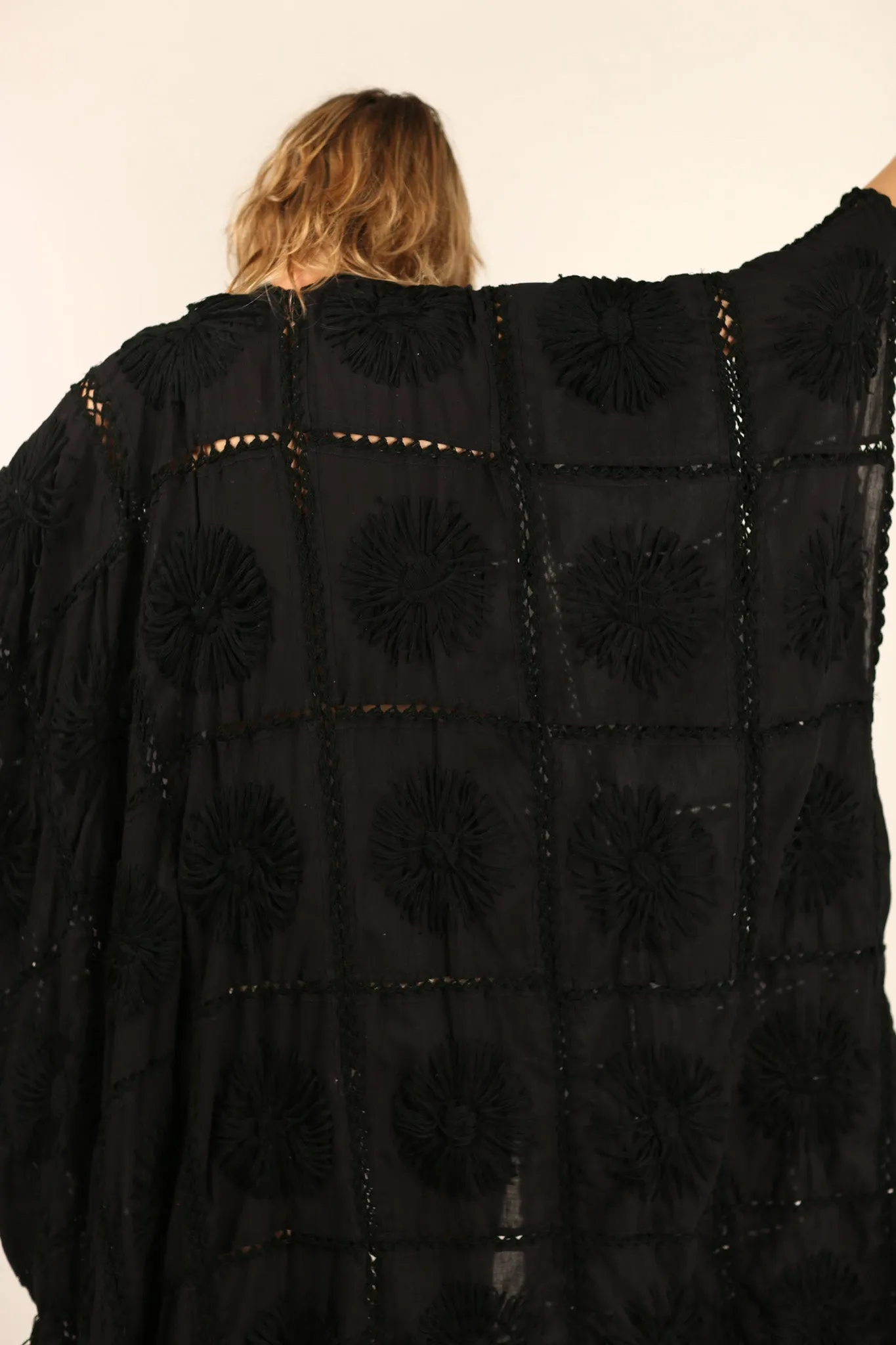 BLACK EMBROIDERED KIMONO DUSTER FLORA CROCHET DETAIL