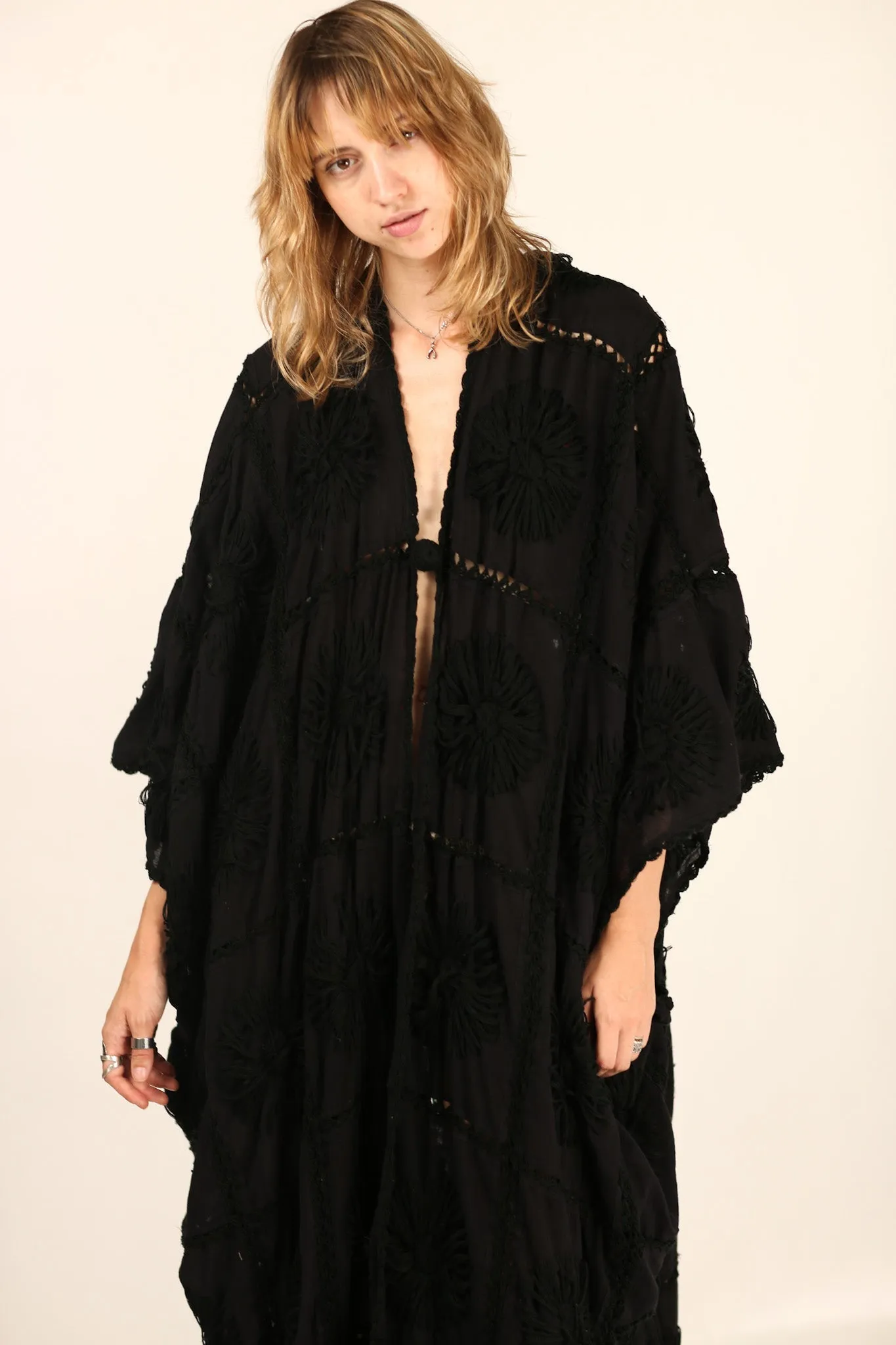 BLACK EMBROIDERED KIMONO DUSTER FLORA CROCHET DETAIL