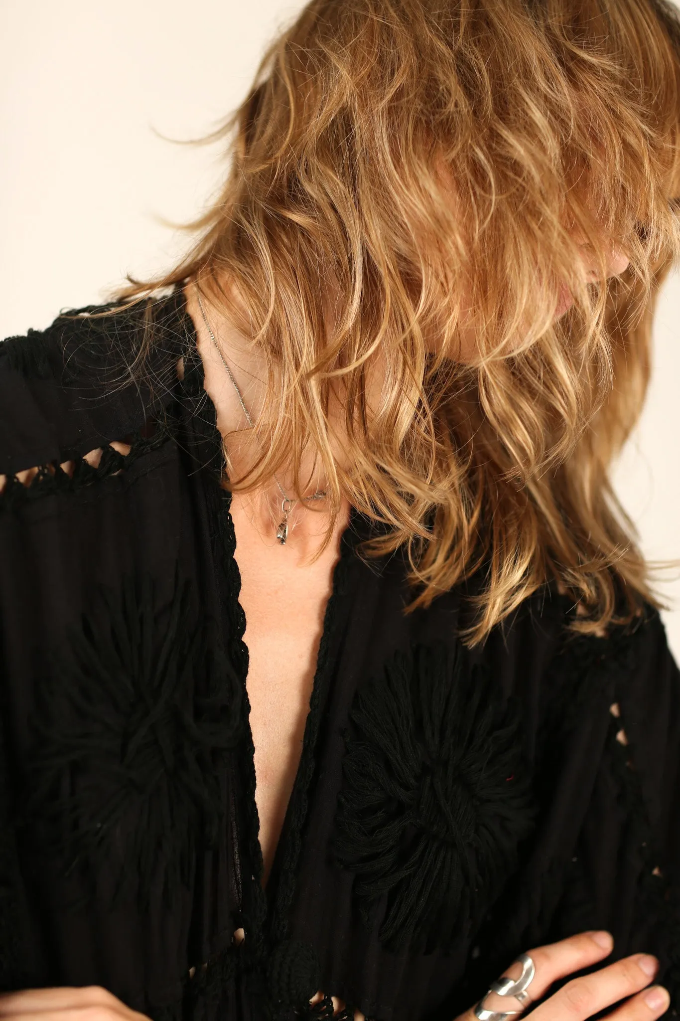 BLACK EMBROIDERED KIMONO DUSTER FLORA CROCHET DETAIL