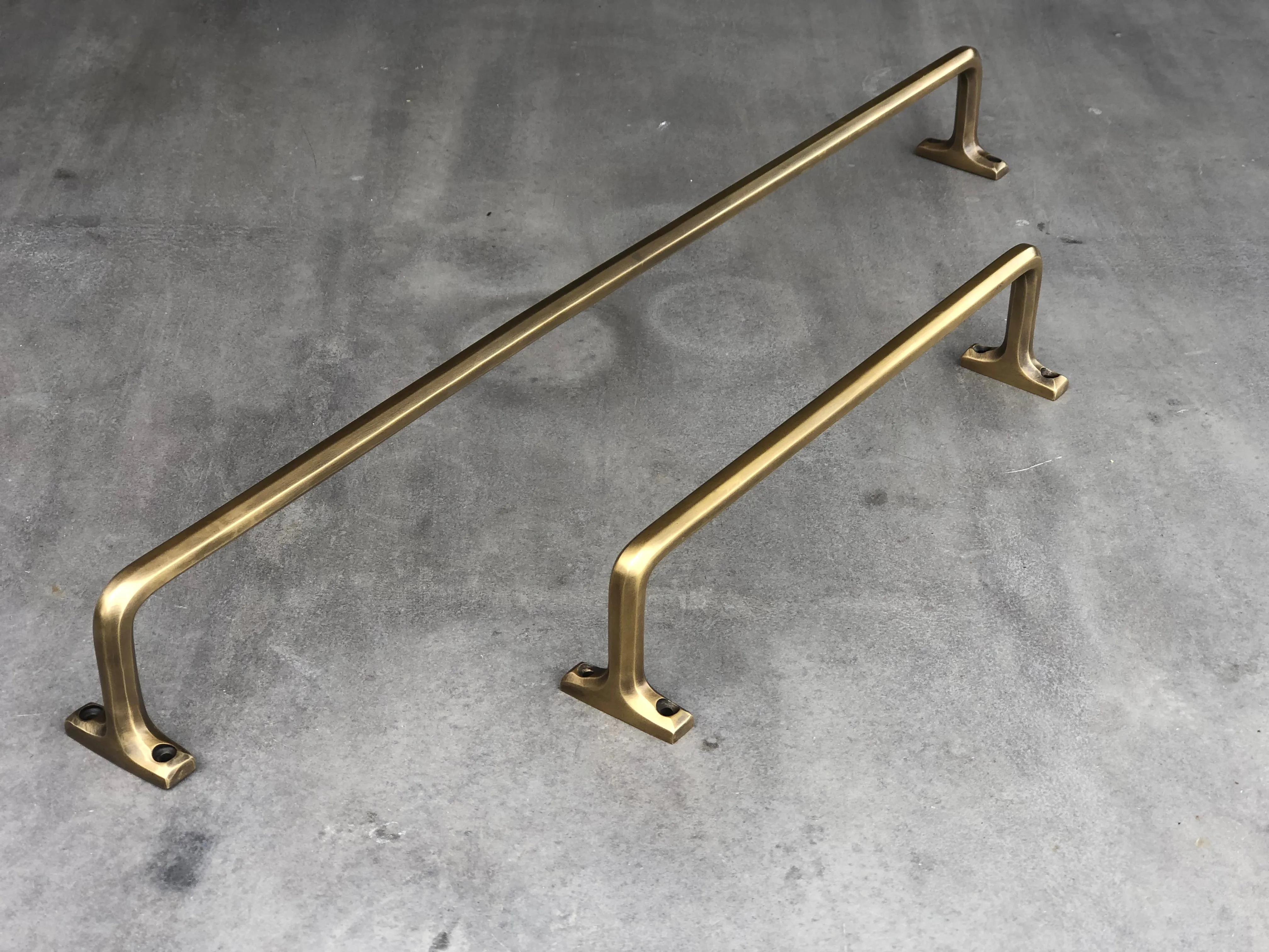 Henley 600mm Rail - Acid Washed Brass