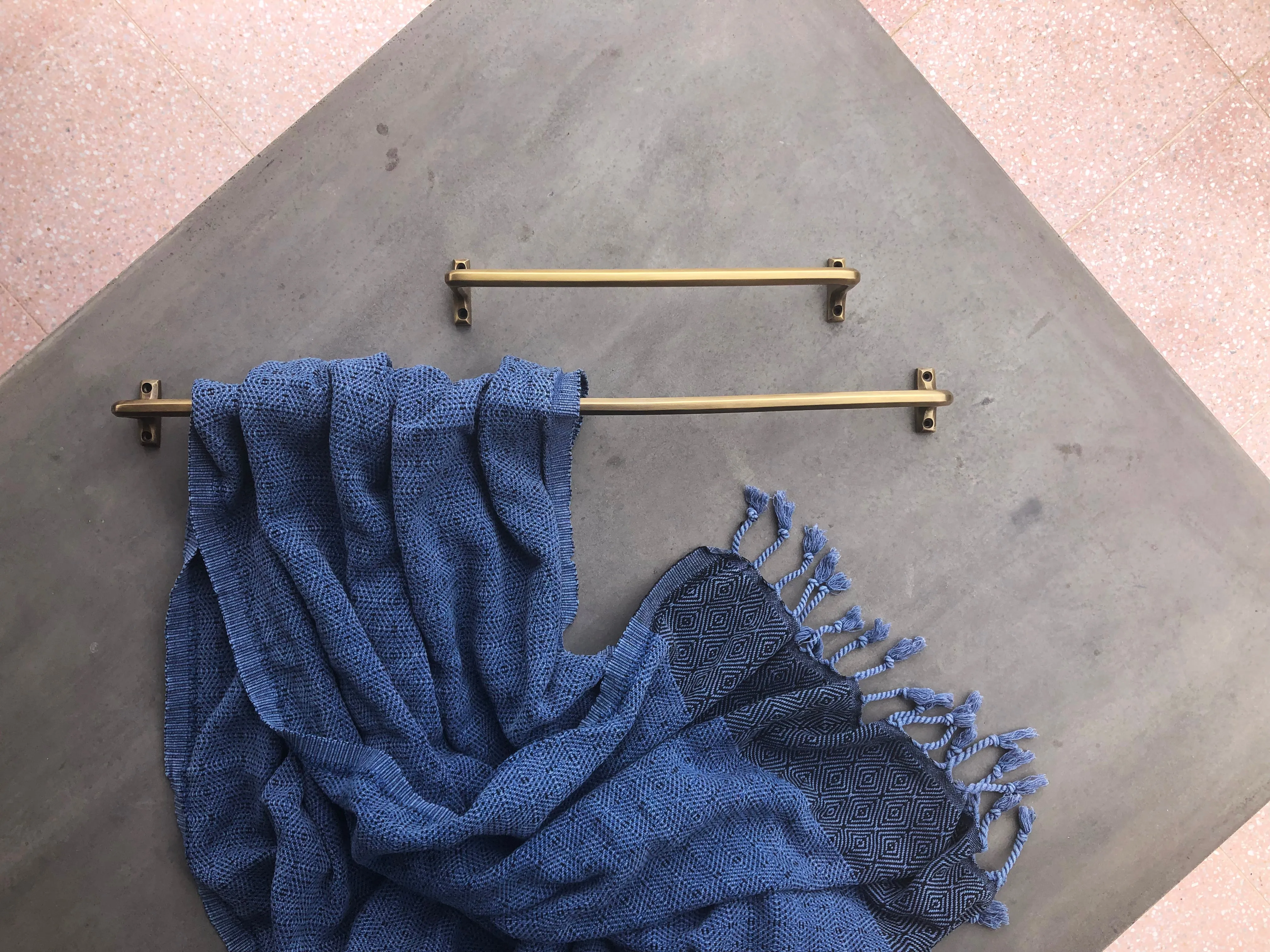 Henley 600mm Rail - Acid Washed Brass