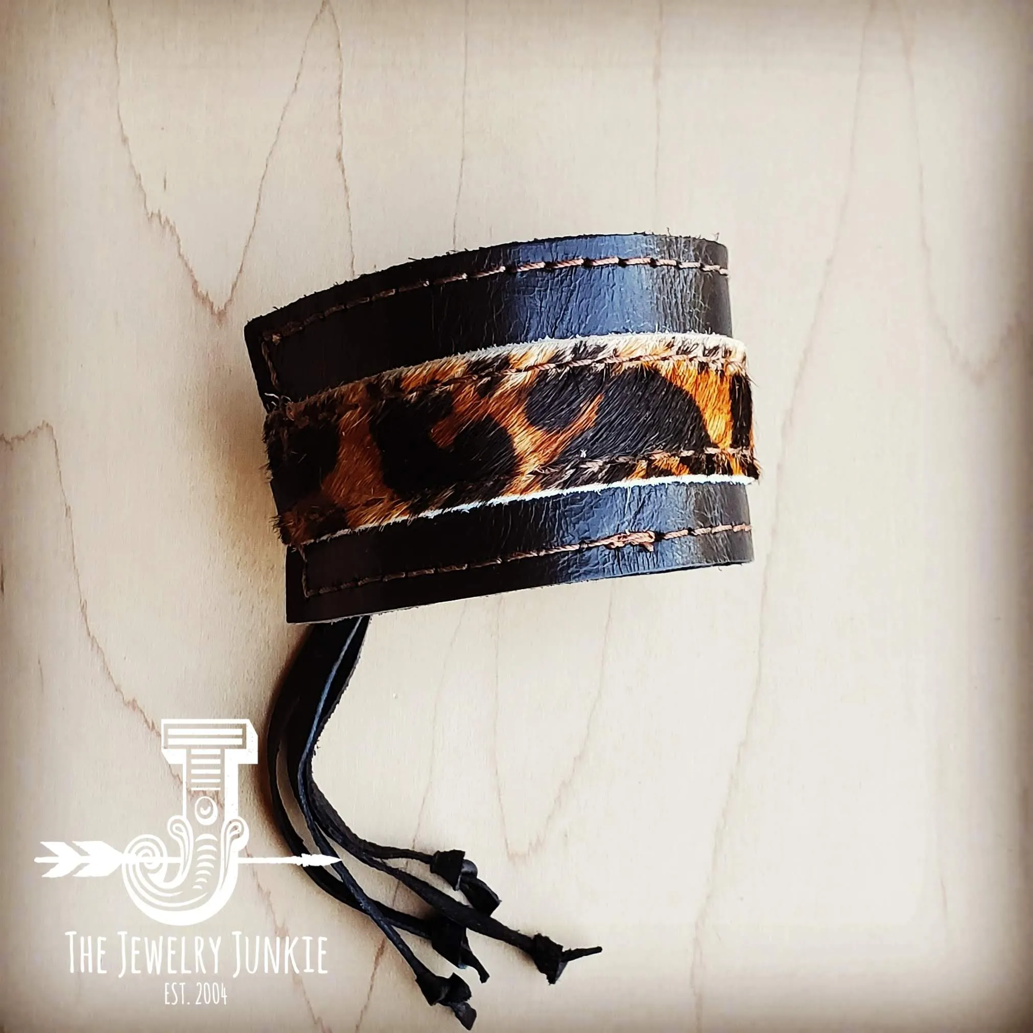 **Leather Cuff w/ Adjustable Tie in Black and Leopard 001w