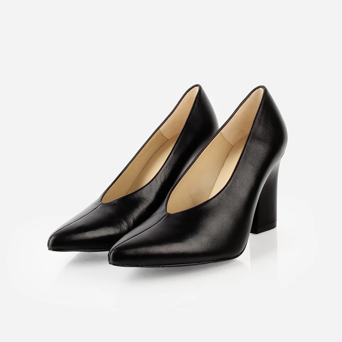 The Valencia Pump Black